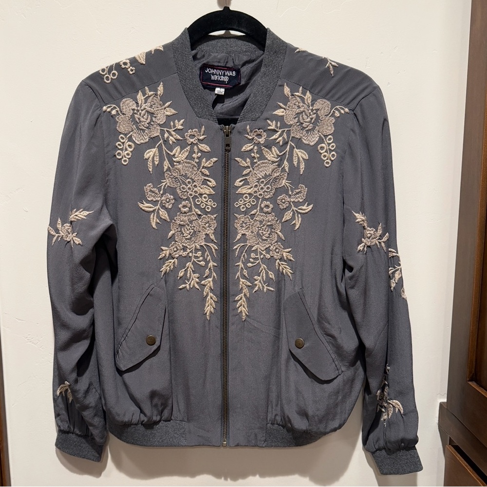 Johnny Was 100% silk embroidered bomber, size Small
